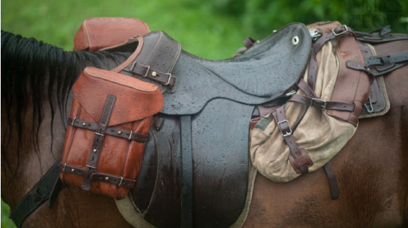 Durable and Stylish Leather Saddle Bags for Horses: The Perfect Trail Companion
