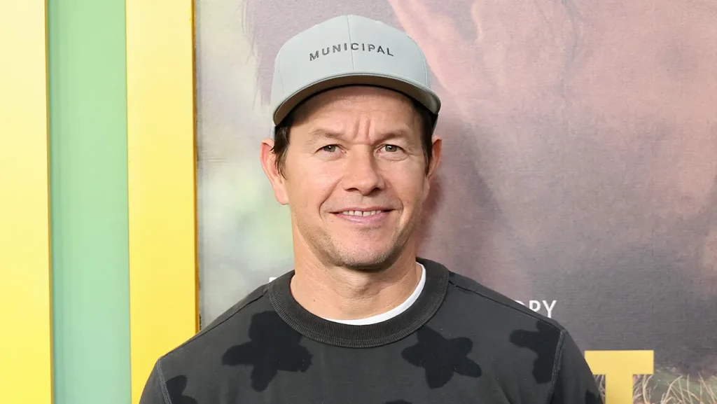 Mark Wahlberg Height Compared to Other Celebrities!