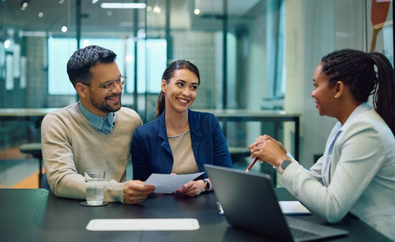 How Expert Financial Advisors Assist Families Plan for the Future