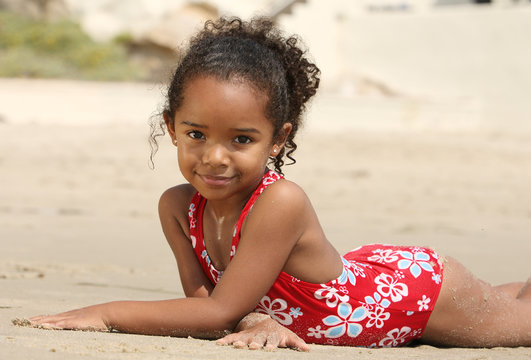 Adorable Little Girl Beach Photography Tips & Poses