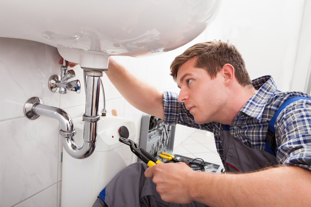 How a Plano Plumber Can Save You Money on Long-Term Repairs