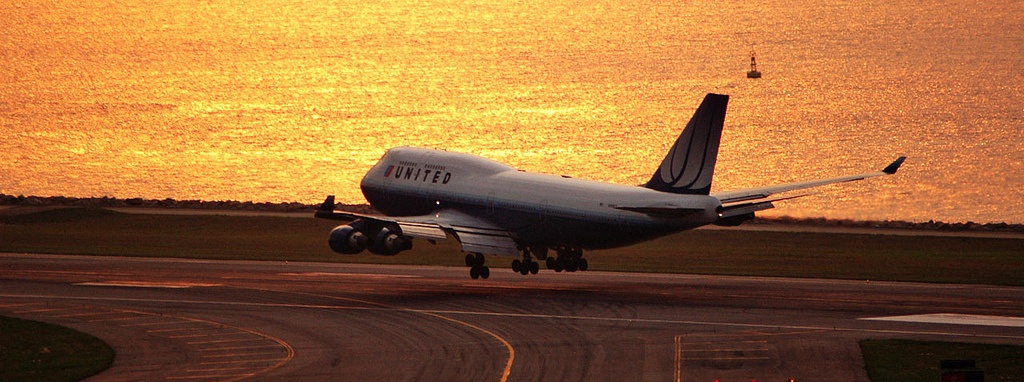 Why United Airlines Sucks: My Shocking Travel Story